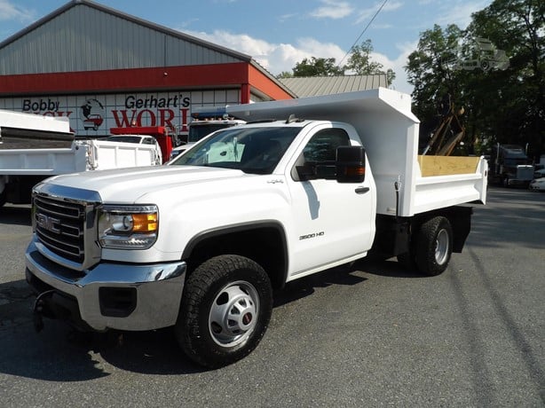 gmc sierra 3500 chassis cab 2017 1GD32VCG9HZ335984 image gmc sierra 3500 chassis cab 2017 1GD32VCG9HZ335984 image